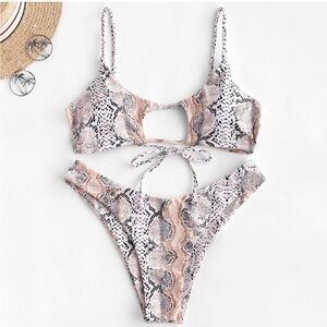 ZAFUL Snakeskin Print Bikini Top